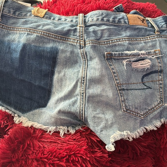 American Eagle Outfitters high waisted distressed jean shorts - Picture 5 of 8